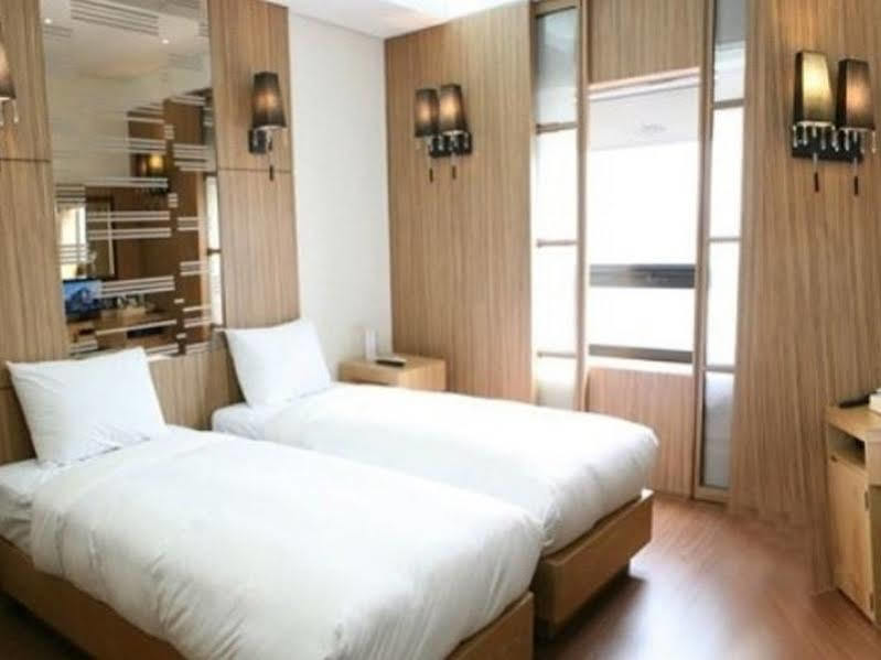 Charis Hotel Incheon Buitenkant foto